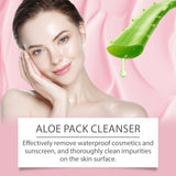 El limpiador calmante de aloe limpia suavemente los poros, exfolia y suaviza la piel.