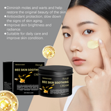 Crema hidratante de miel para la piel. Hidratante, humectante y suave. Cuidado facial. Crema hidratante con brillo para la piel.
