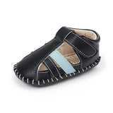 Sandalias de bebé cosidas con suela de goma transpirable y antipatadas para interior. 