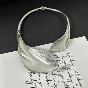 Metal leaf shaped flower bracelet bracelet - V.I.P Digital Presence