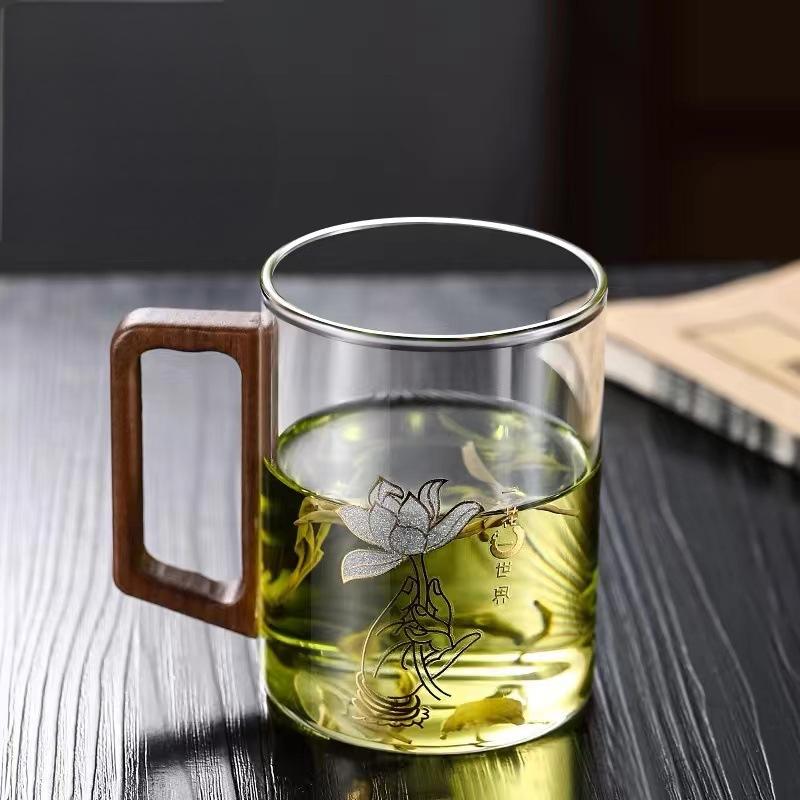 High end green tea cup with walnut handle and lid. High temperature resistant glass office drinking cup - V.I.P Digital Presence