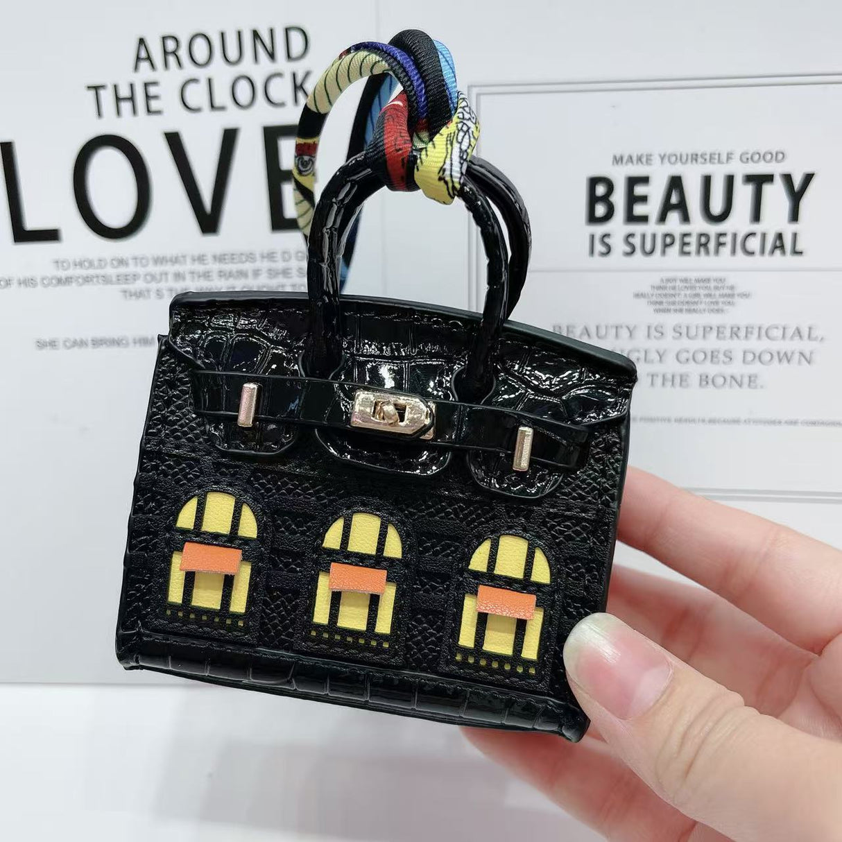 Small house bag mini window pendant headphone bag lipstick car key backpack backpack decoration - V.I.P Digital Presence