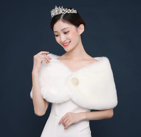 Bride's wedding dress fur shawl women's warm white cloak cheongsam jacket red cloak - V.I.P Digital Presence