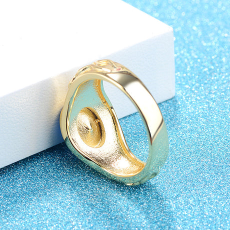 Simple and elegant men's ring plated with platinum, gold, and artificial gemstones - V.I.P Digital Presence