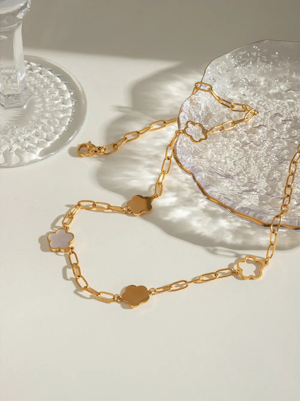 Stainless Steel White Mother-Of-Pearl Flower Necklace - V.I.P Digital Presence