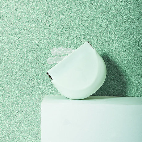 Transparent braces, retainers, storage boxes, silicone pinch bags, portable and portable Retainer case - V.I.P Digital Presence