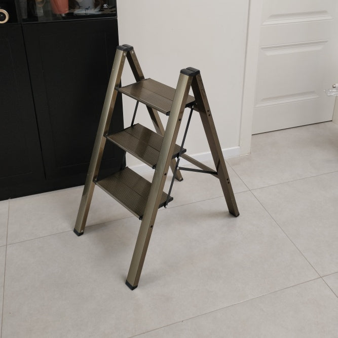 3-level ladder, aluminum alloy ladder, folding ladder, wide anti slip pedal, portable ladder with a weight capacity of 300 pound - V.I.P Digital Presence