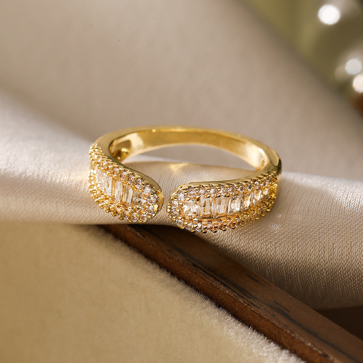 European and American luxury high-end ring for women, niche geometric opening ring, new - V.I.P Digital Presence