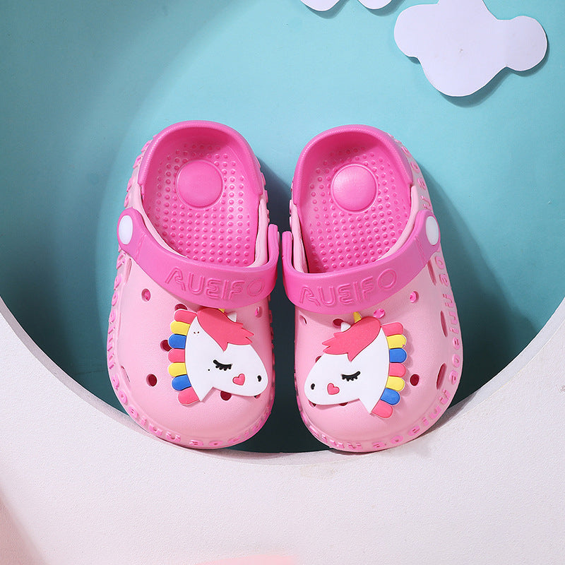 Nuevos zapatos con agujeros para niños y niñas, bonitos zapatos de verano para exteriores, sandalias y pantuflas de suela suave para niños pequeños.