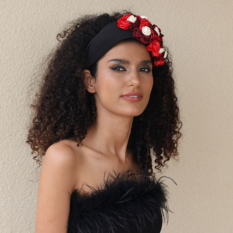 Fashionable design with three-dimensional flower headbands on the side - V.I.P Digital Presence