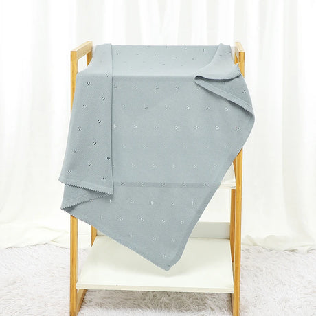 Knitted solid color hollow point duvet cover for male and female babies - V.I.P Digital Presence