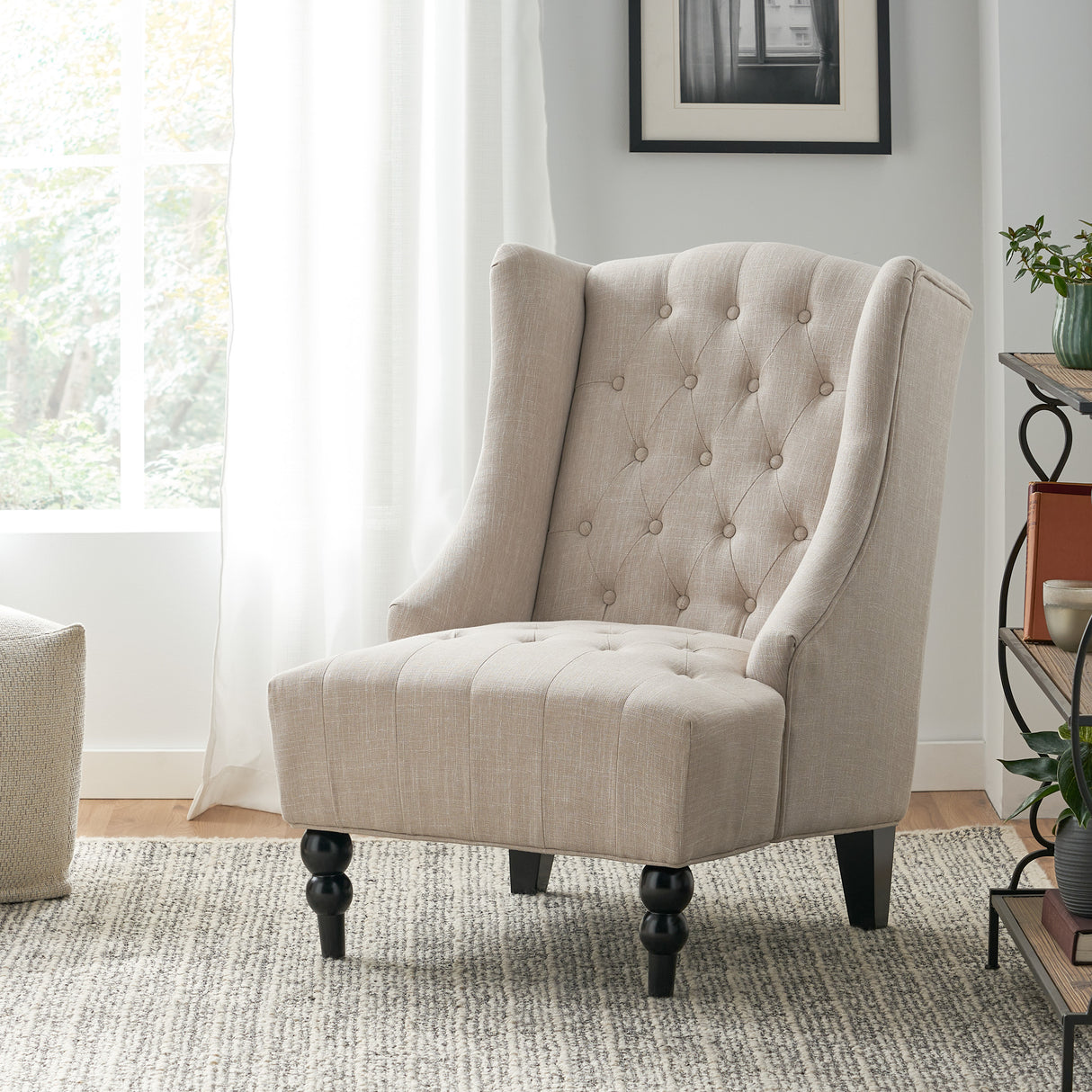 HI-BACK CLUB CHAIR - V.I.P Digital Presence