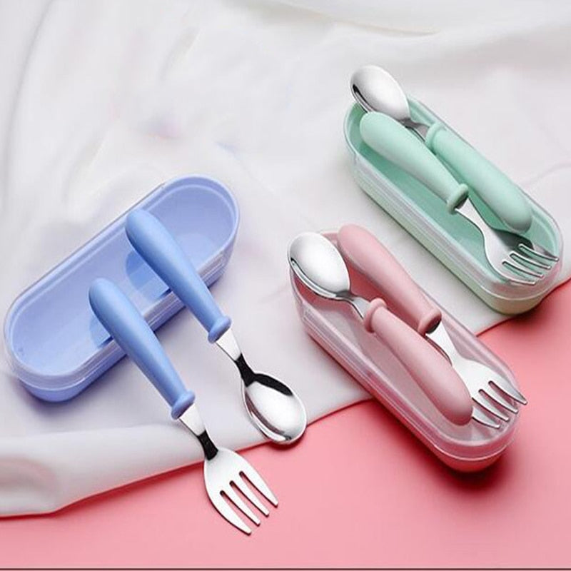 Juego de vajilla para bebés, utensilios para niños, vajilla de acero inoxidable para niños pequeños, cubiertos con dibujos animados, cuchara y tenedor para alimentar a bebés.