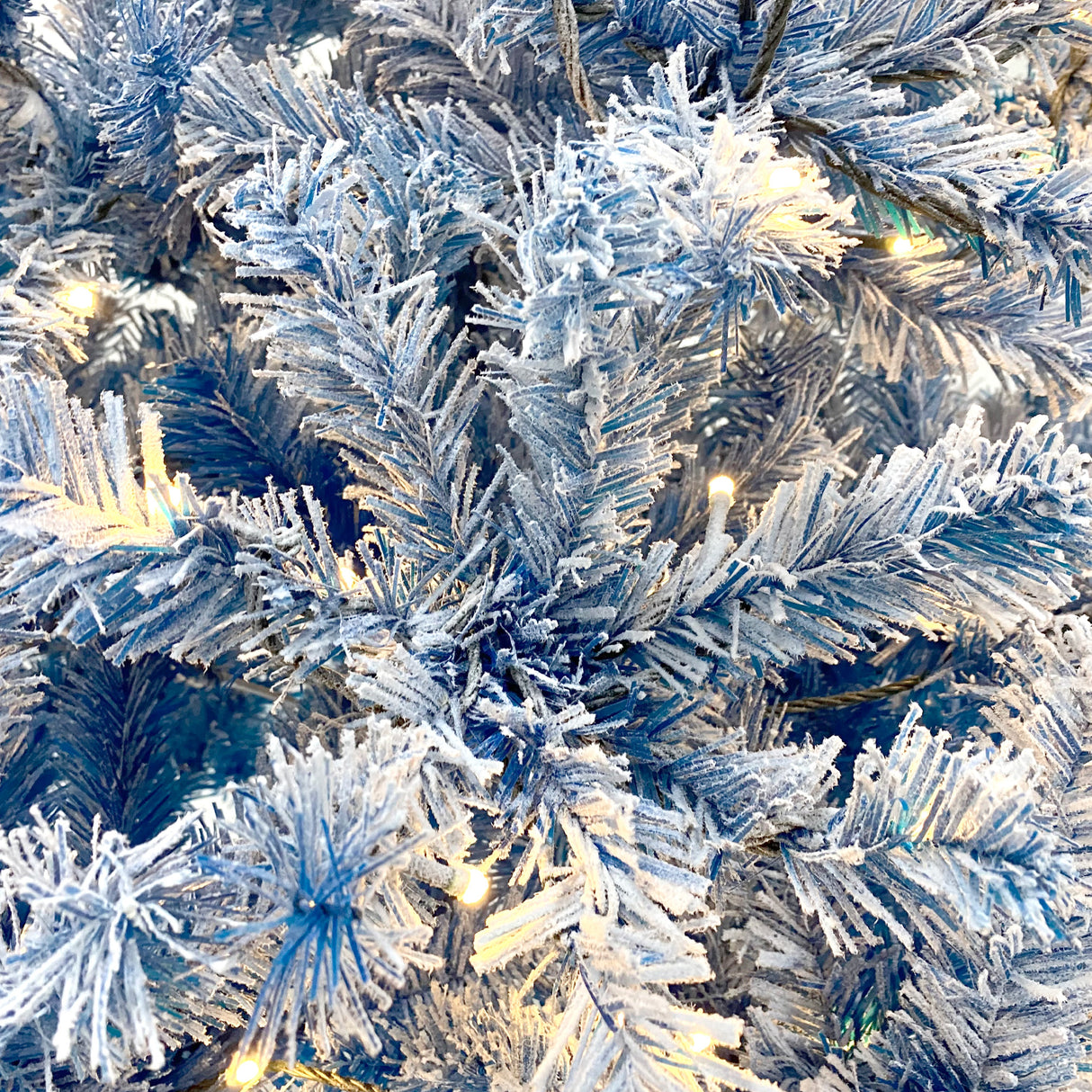 6FT pre ignited hinge chain artificial fir Christmas tree, Christmas tree snowflake flocking person with 750 Christmas branches - V.I.P Digital Presence