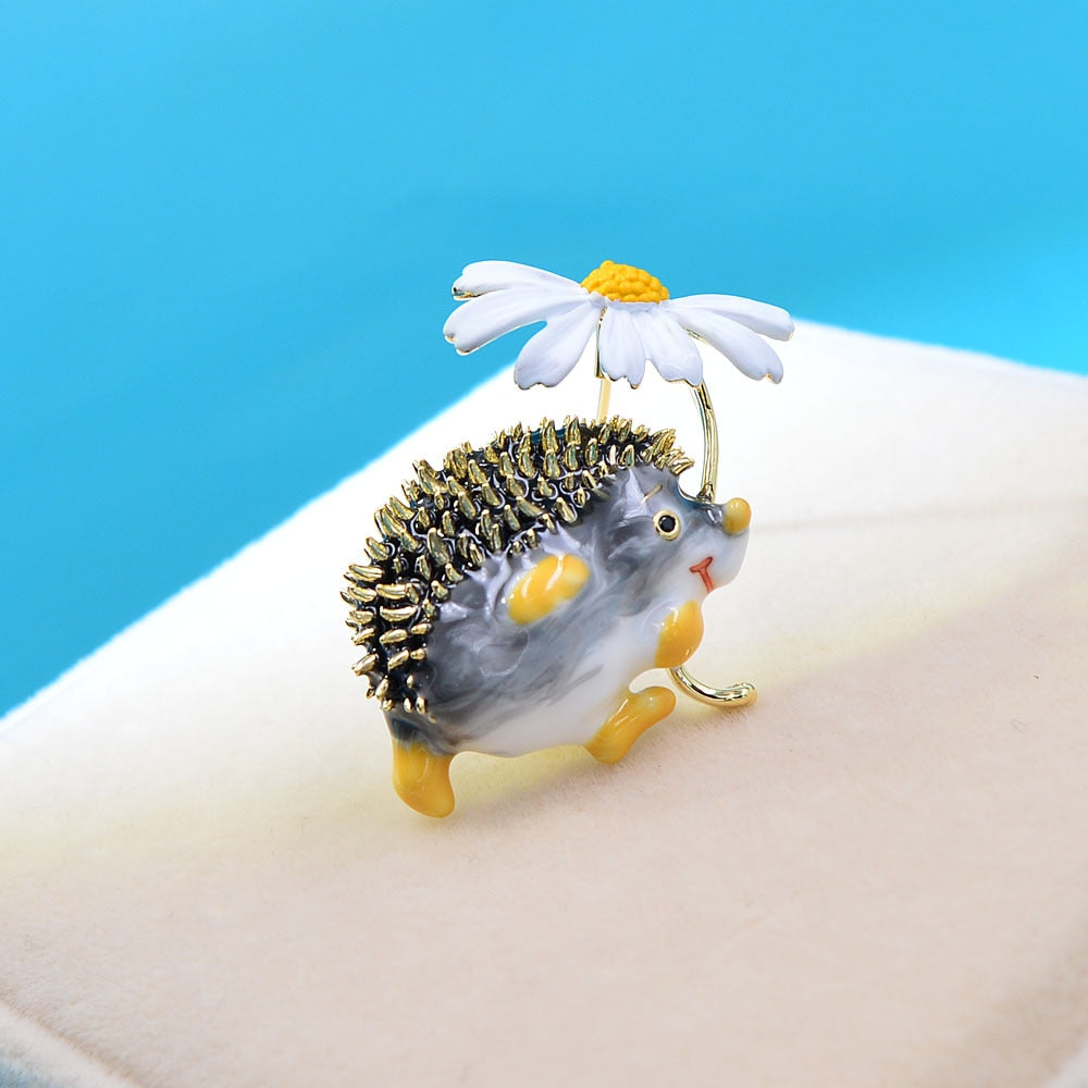 CINDY XIANG Cute Hedgehog Brooch Fashion Daisy Brooches For Women Animal Jewelry Funny Winter Design High Quality - V.I.P Digital Presence