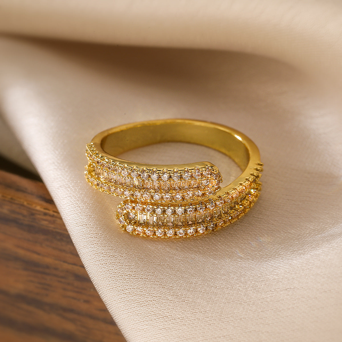 European and American luxury high-end ring for women, niche geometric opening ring, new - V.I.P Digital Presence