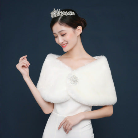 Bride's wedding dress fur shawl women's warm white cloak cheongsam jacket red cloak - V.I.P Digital Presence