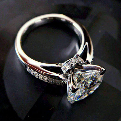 Korean version of light luxury fashion four claw flower bud simulation diamond ring engagement and proposal ring - V.I.P Digital Presence