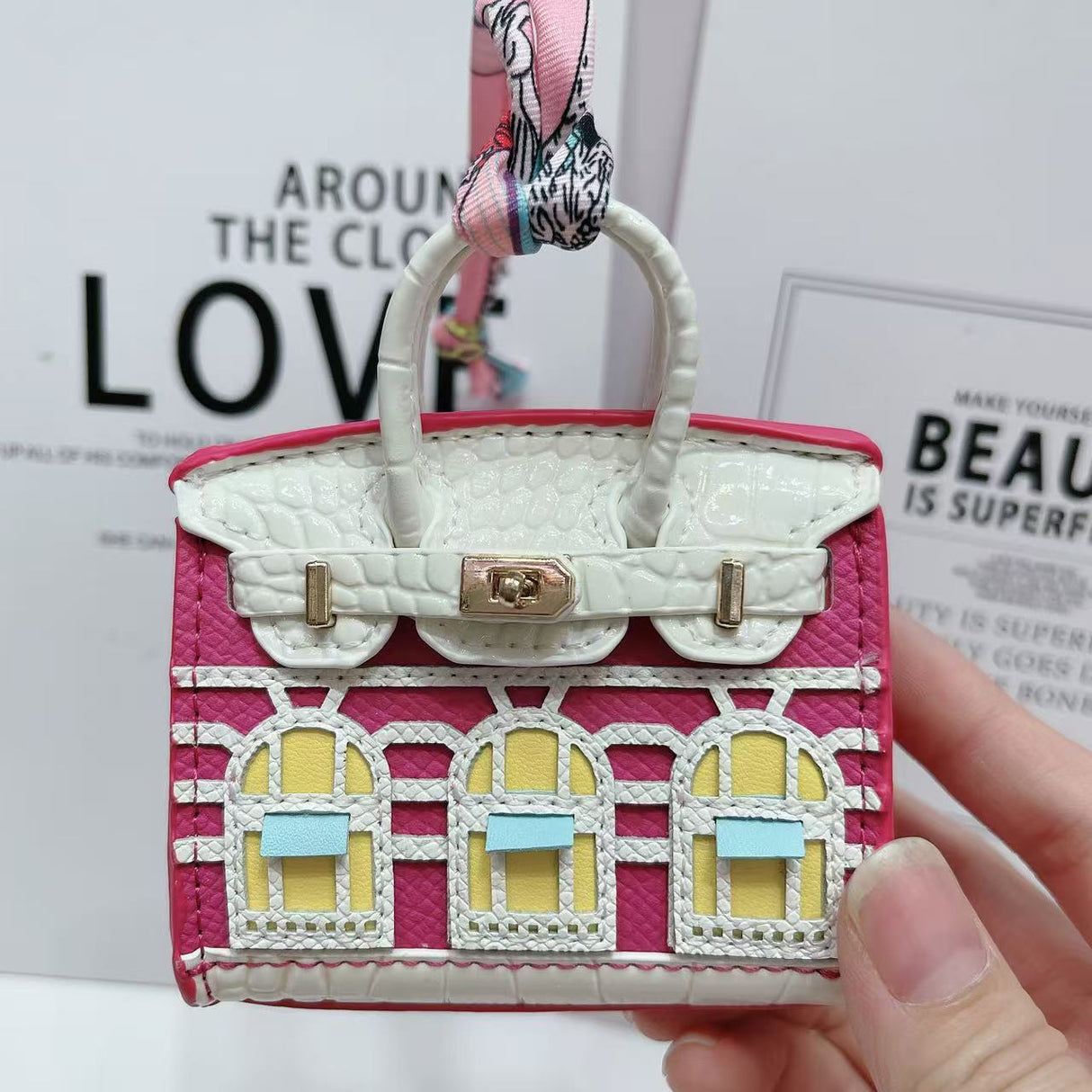 Small house bag mini window pendant headphone bag lipstick car key backpack backpack decoration - V.I.P Digital Presence