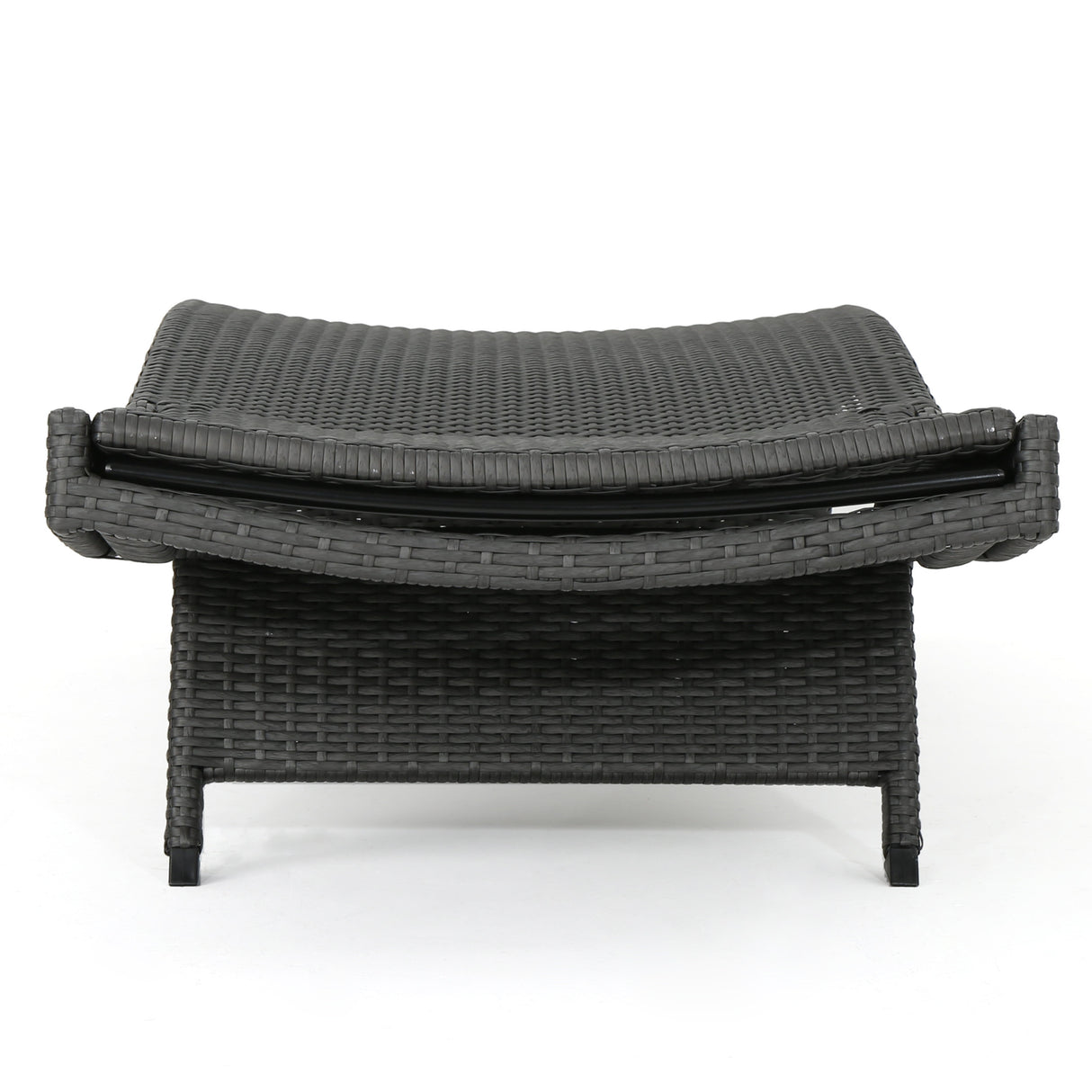 SALEM PE WICKER CHAISE LOUNGE - V.I.P Digital Presence