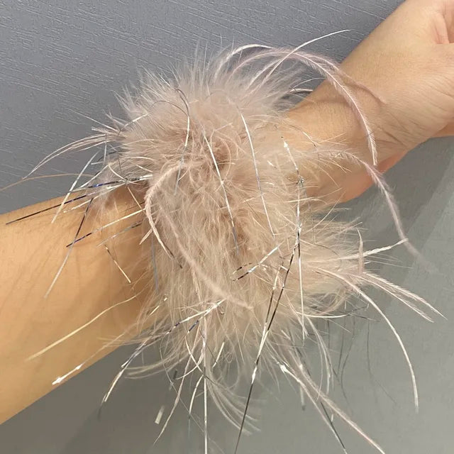 Real Ostrich feather cuff plumes bracelet for women white Cuffs pens Shirt with feathers girls fur cuffs ornament boa plume - V.I.P Digital Presence
