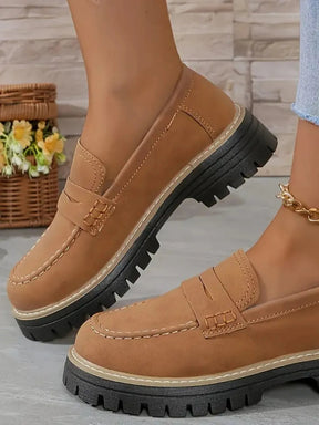 Casual sandblasted British style women's shoes with thick heels and retro design - V.I.P Digital Presence