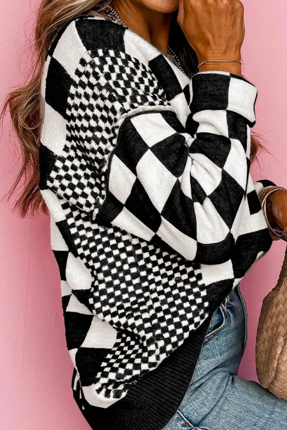 Checkered Round Neck Long Sleeve Sweater - V.I.P Digital Presence