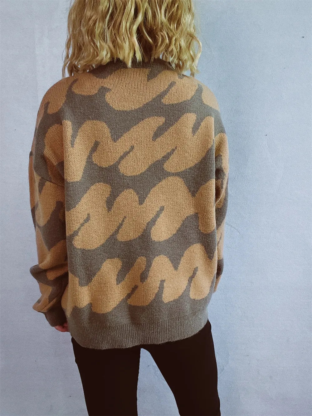 Contrast Round Neck Long Sleeve Sweater - V.I.P Digital Presence