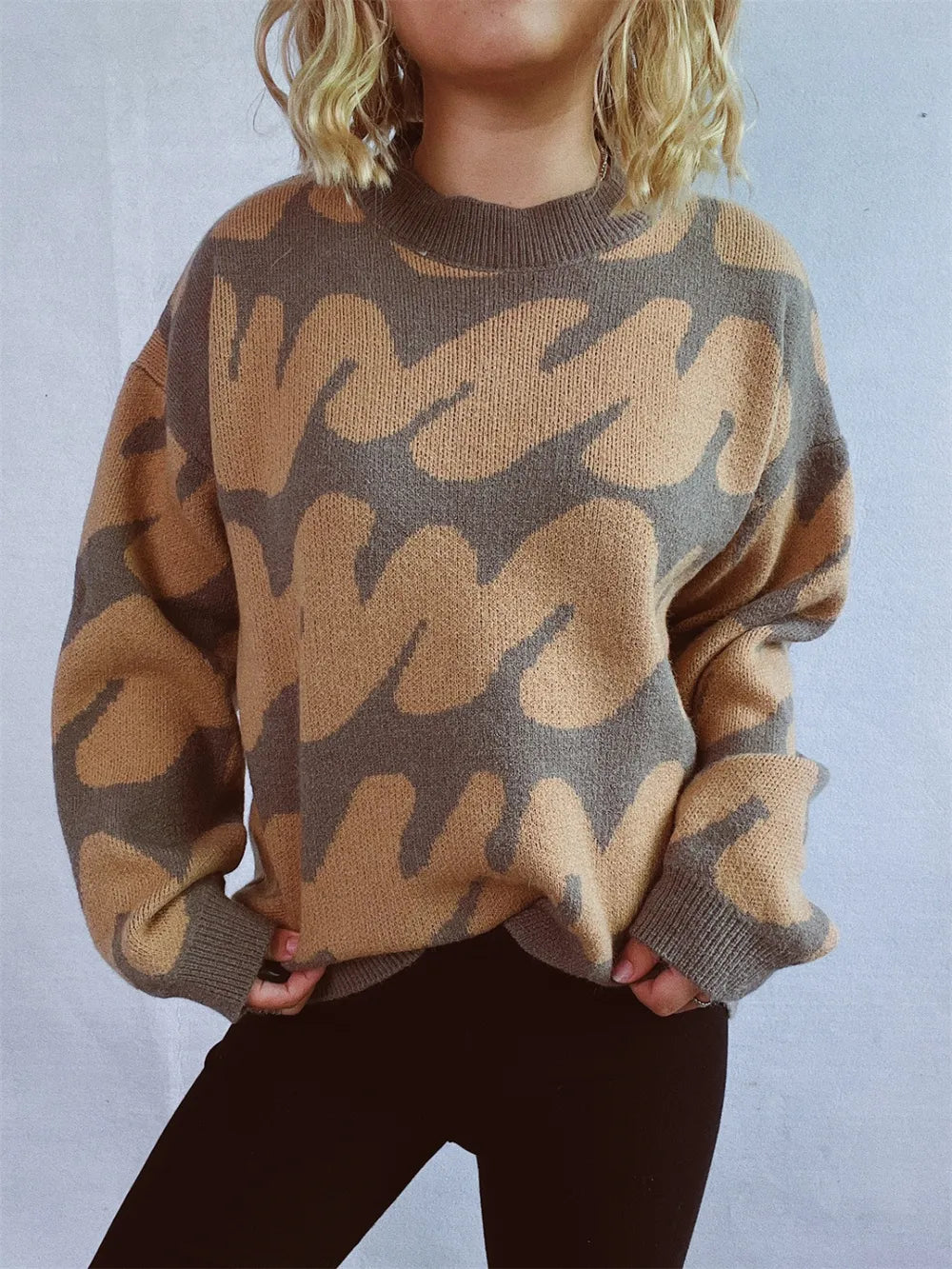 Contrast Round Neck Long Sleeve Sweater - V.I.P Digital Presence