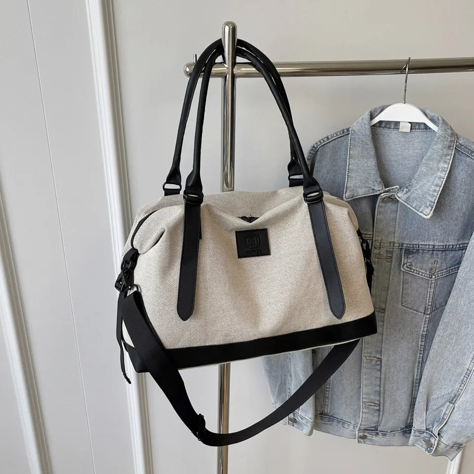 Contrast Travel Bag - V.I.P Digital Presence