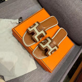 Flat bottomed beach sandals are fashionable casual lightweight and can be worn as a single drag - V.I.P Digital Presence