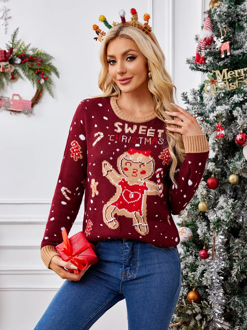 Gingerbread man pattern long sleeved pullover sweater - V.I.P Digital Presence