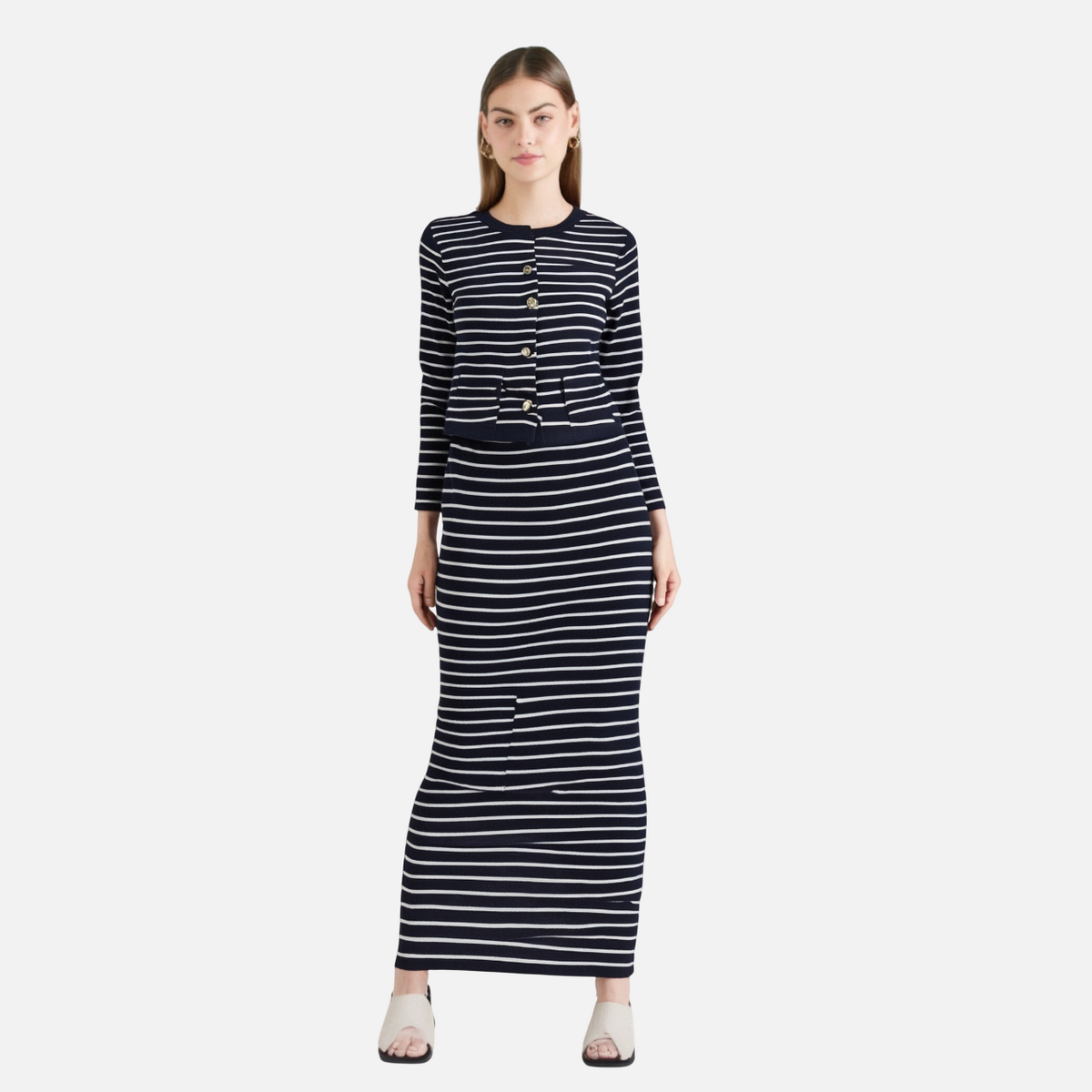 Knitted striped long sleeved suit for outerwear - V.I.P Digital Presence