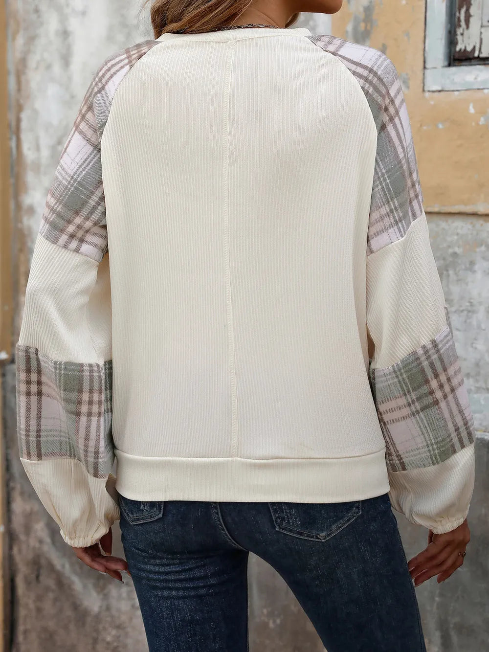 Plaid Round Neck Long Sleeve Sweatshirt - V.I.P Digital Presence