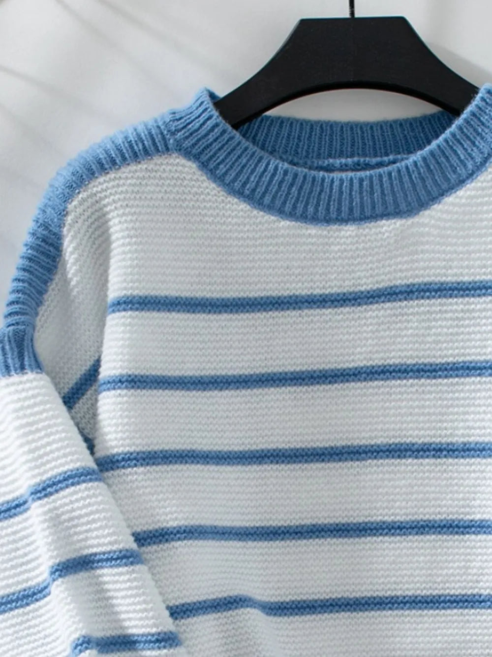 Round neck loose black and white striped pullover long sleeved knitted sweater for women - V.I.P Digital Presence