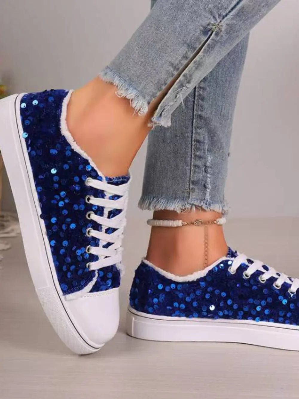 Sequin Round Toe Flat Sneakers - V.I.P Digital Presence