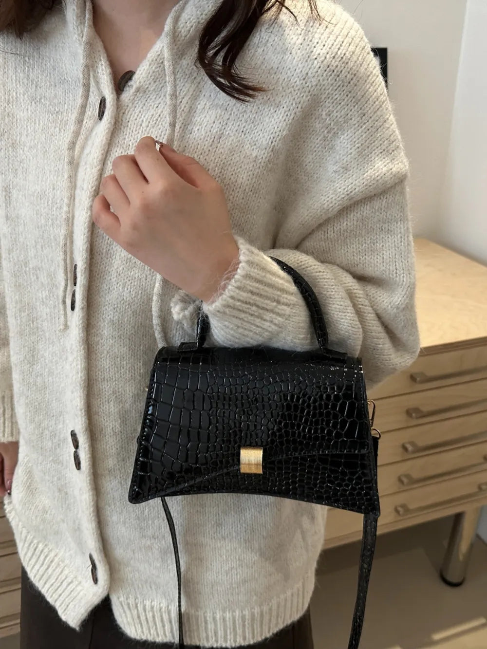 Solid Color PU Leather Handbag - V.I.P Digital Presence