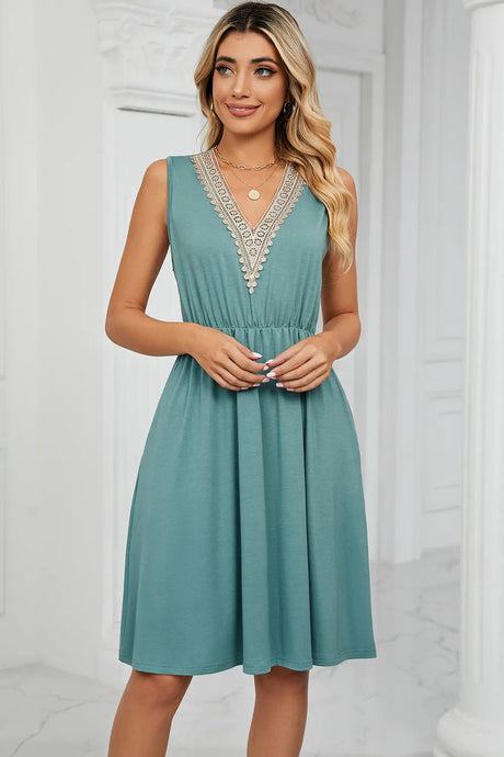 Solid color V-neck lace patchwork sleeveless pocket waist cinching dress - V.I.P Digital Presence