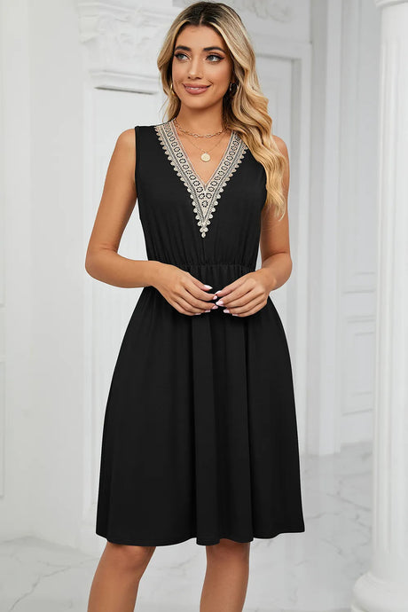 Solid color V-neck lace patchwork sleeveless pocket waist cinching dress - V.I.P Digital Presence