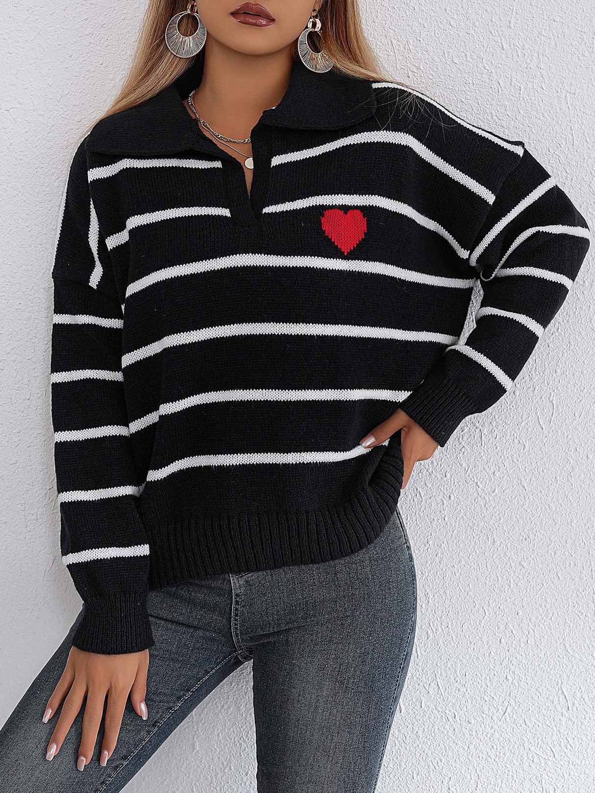 Splicing striped heart-shaped polo collar sweater - V.I.P Digital Presence