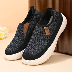 Spring and autumn new old Beijing cloth shoes women's single shoes soft sole comfortable slip-on mother shoes thick sole non-slip casual shoes women - V.I.P Digital Presence