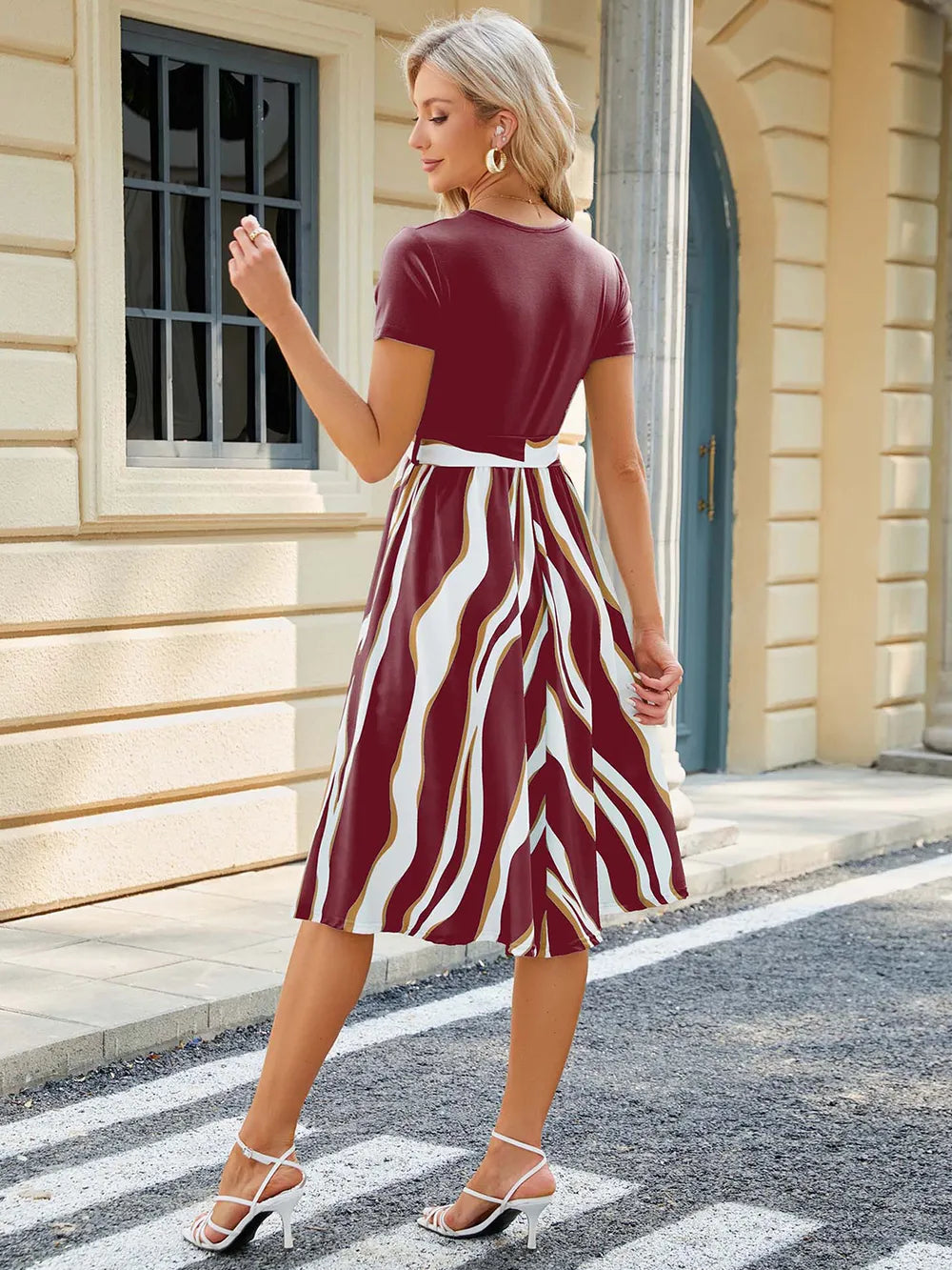 Spring and summer new round neck patchwork printed short sleeved dress with large swing - V.I.P Digital Presence