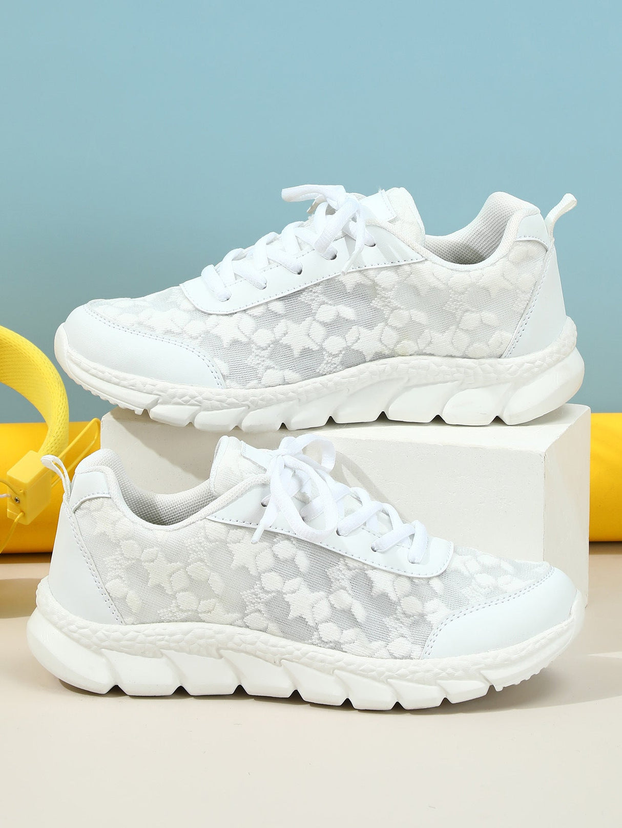 White shoes breathable lightweight casual sports women's shoes soft soled running shoes - V.I.P Digital Presence